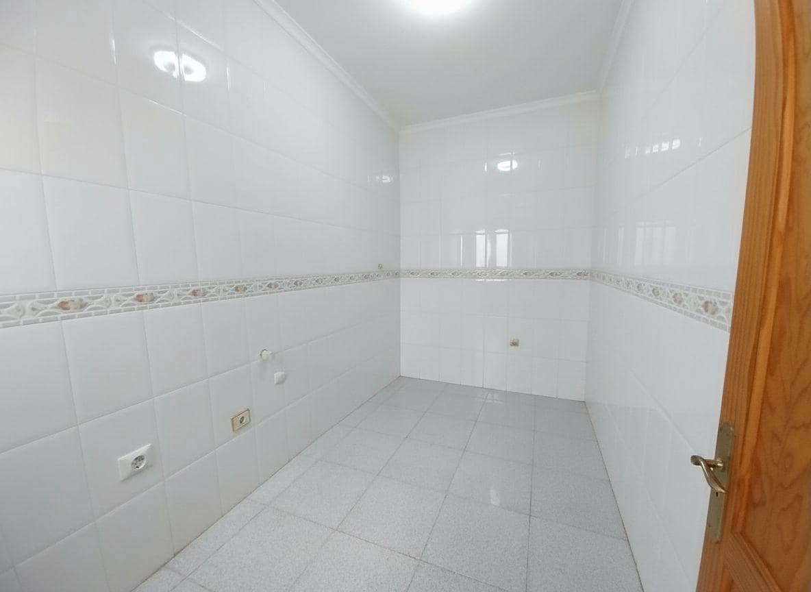 6 soveværelse Lejlighed til salg i Las Palmas de Gran Canaria - € 570.000 (Ref: 9868629)