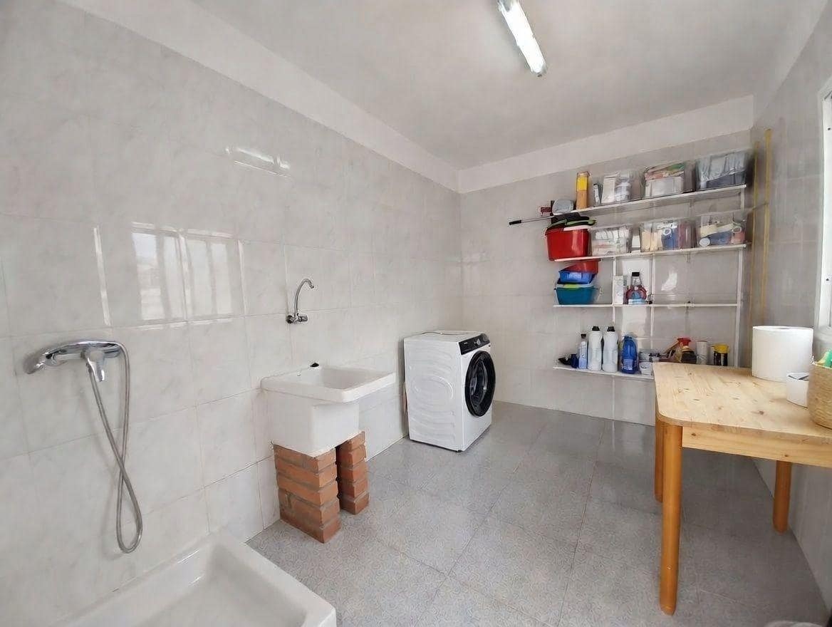 6 soveværelse Lejlighed til salg i Las Palmas de Gran Canaria - € 570.000 (Ref: 9868629)