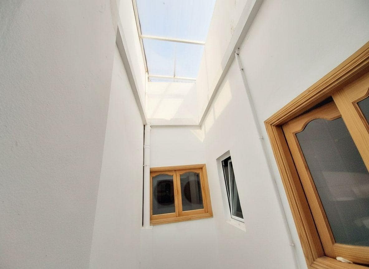 6 soveværelse Lejlighed til salg i Las Palmas de Gran Canaria - € 570.000 (Ref: 9868629)