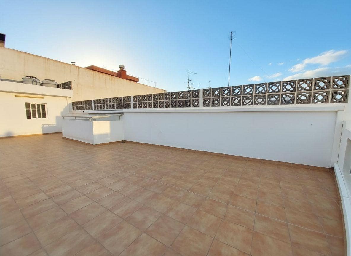 6 soveværelse Lejlighed til salg i Las Palmas de Gran Canaria - € 570.000 (Ref: 9868629)