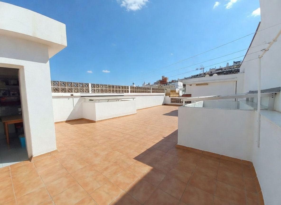 6 soveværelse Lejlighed til salg i Las Palmas de Gran Canaria - € 570.000 (Ref: 9868629)
