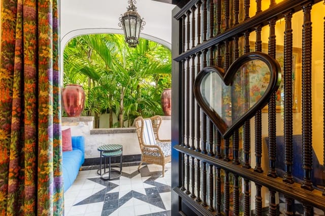 5 sypialnia Willa na sprzedaż w Ciudad Jardín, Las Palmas de Gran Canaria z basenem garażem - 1 285 000 € (Ref: 9873542)