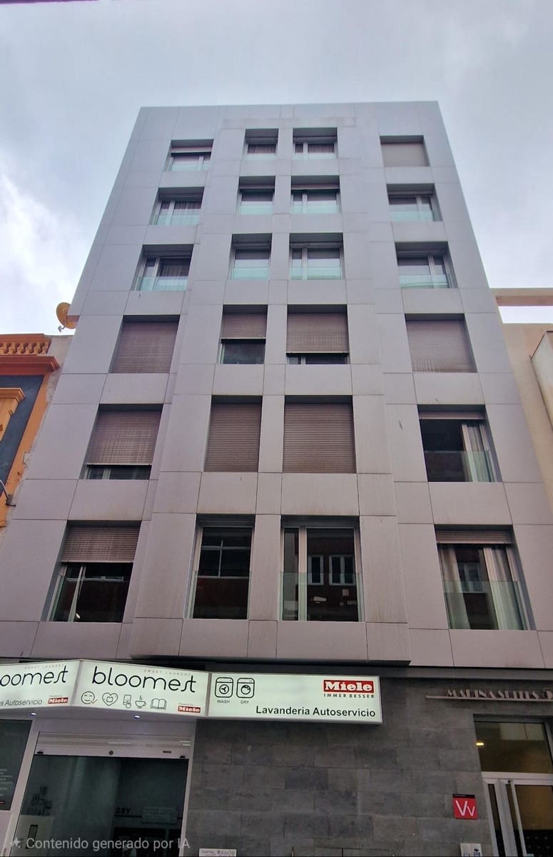 1 slaapkamer Flat te koop in Las Palmas de Gran Canaria - € 243.000 (Ref: 9876483)