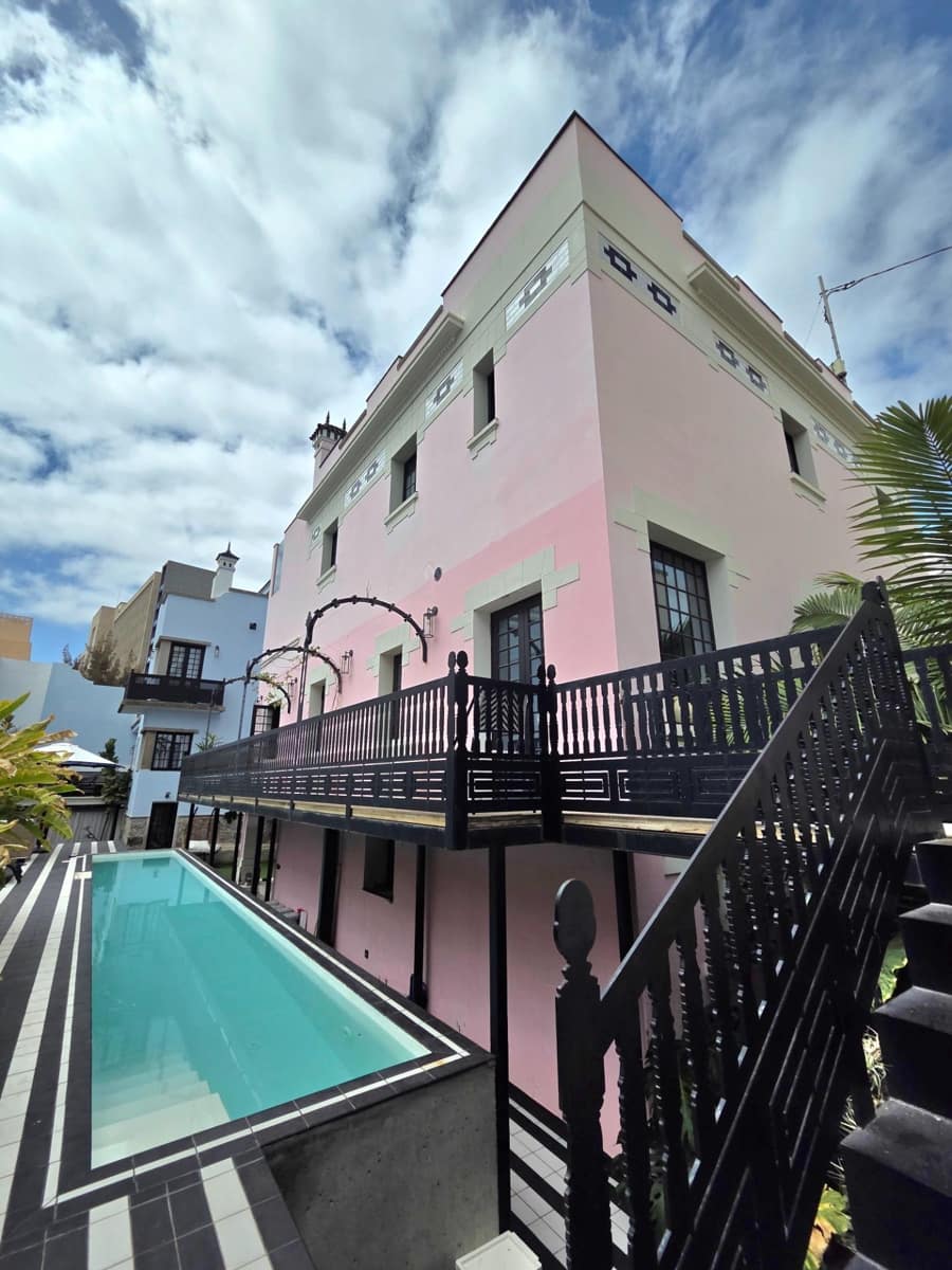 10 chambre Villa/Maison à vendre à Las Palmas de Gran Canaria avec piscine garage - 2 210 000 € (Ref: 9878905)
