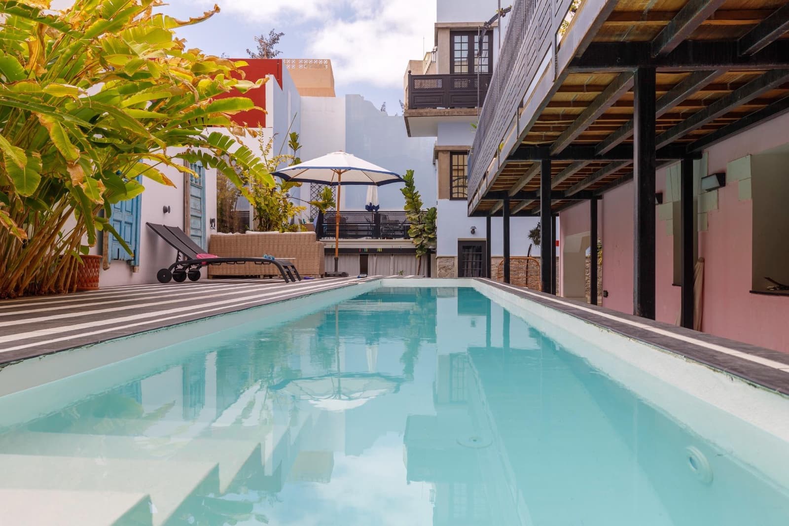 10 chambre Villa/Maison à vendre à Las Palmas de Gran Canaria avec piscine garage - 2 210 000 € (Ref: 9878905)