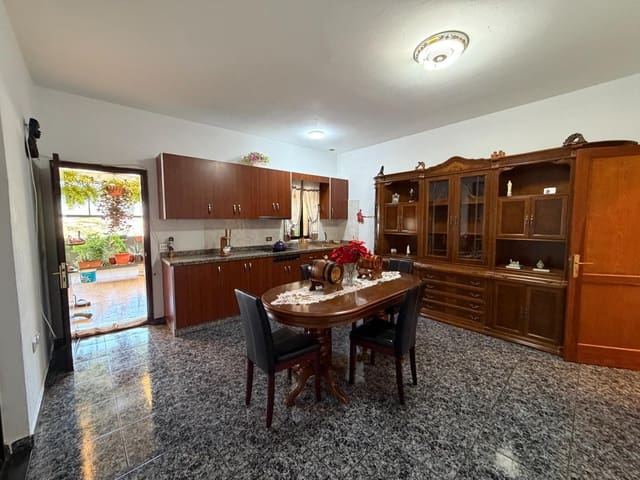 2 slaapkamer Penthouse te koop in Telde - € 126.500 (Ref: 9881971)