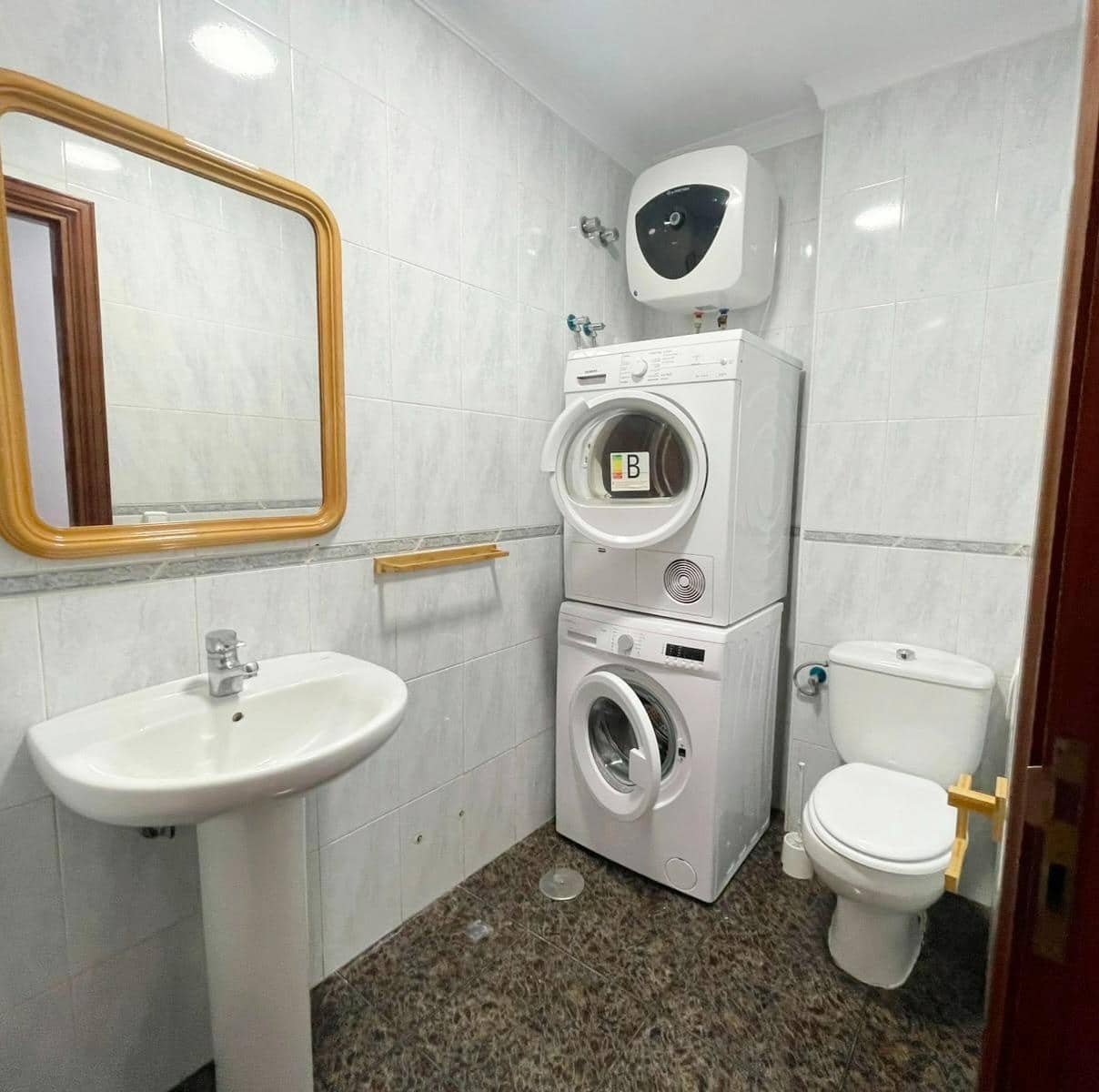 4 soveværelse Lejlighed til leje i Las Palmas de Gran Canaria med garage - € 1.500 (Ref: 9884863)