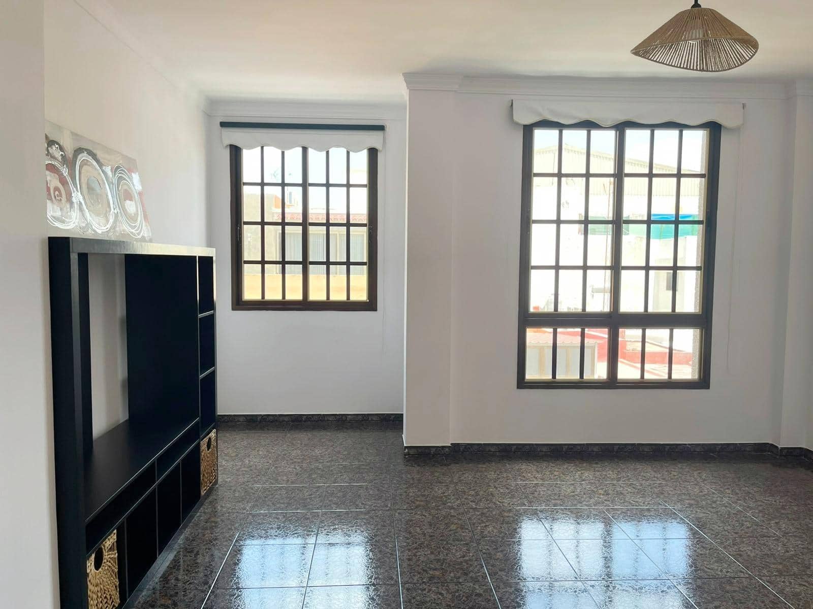4 soveværelse Lejlighed til leje i Las Palmas de Gran Canaria med garage - € 1.500 (Ref: 9884863)