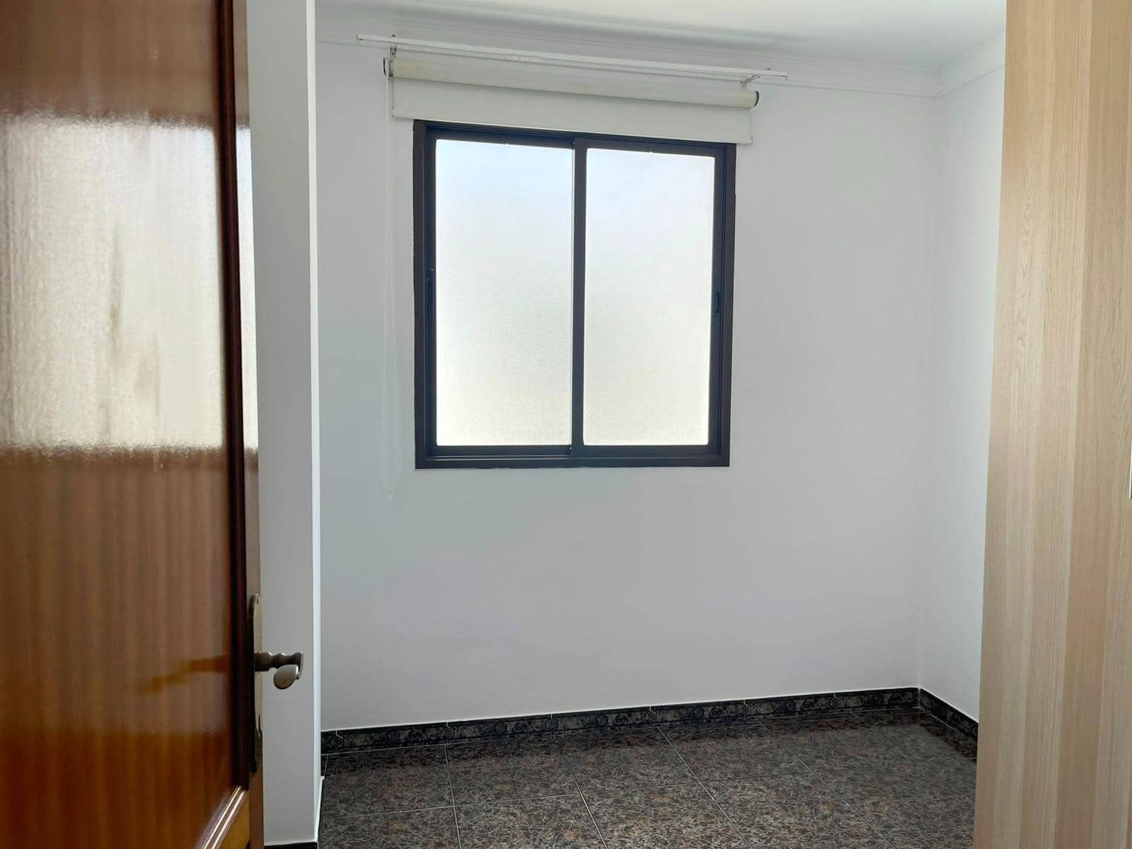 4 soveværelse Lejlighed til leje i Las Palmas de Gran Canaria med garage - € 1.500 (Ref: 9884863)