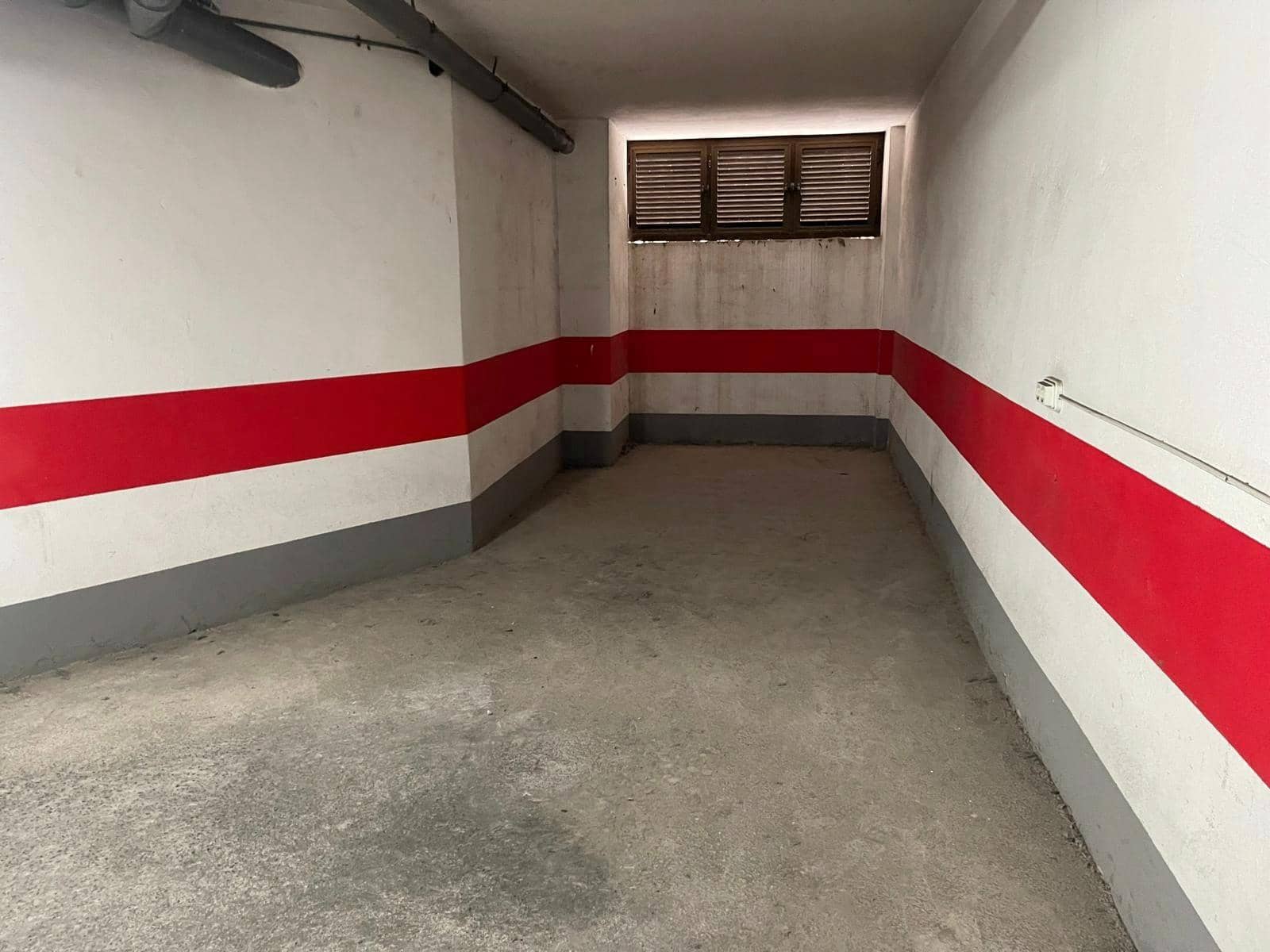 4 soveværelse Lejlighed til leje i Las Palmas de Gran Canaria med garage - € 1.500 (Ref: 9884863)