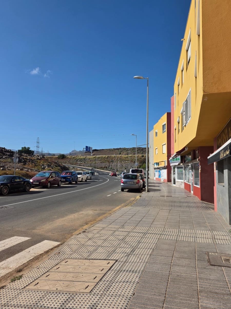 Garaje en San Bartolomé de Tirajana en venta - 30.000 € (Ref: 9892415)