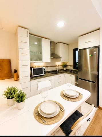 2 Zimmer Wohnung zu vermieten in Las Palmas de Gran Canaria - 1.000 € (Ref: 9898723)