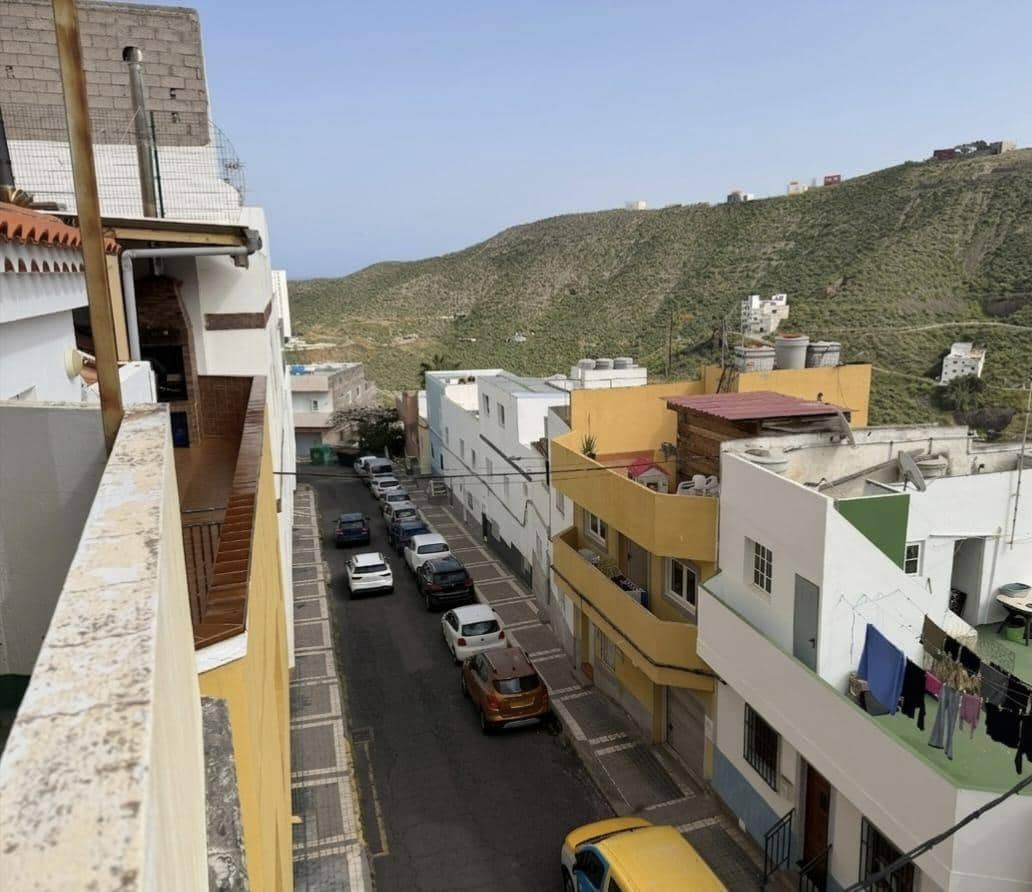 3 quarto Moradia em Banda para venda em Las Palmas de Gran Canaria com garagem - 239 000 € (Ref: 9915870)