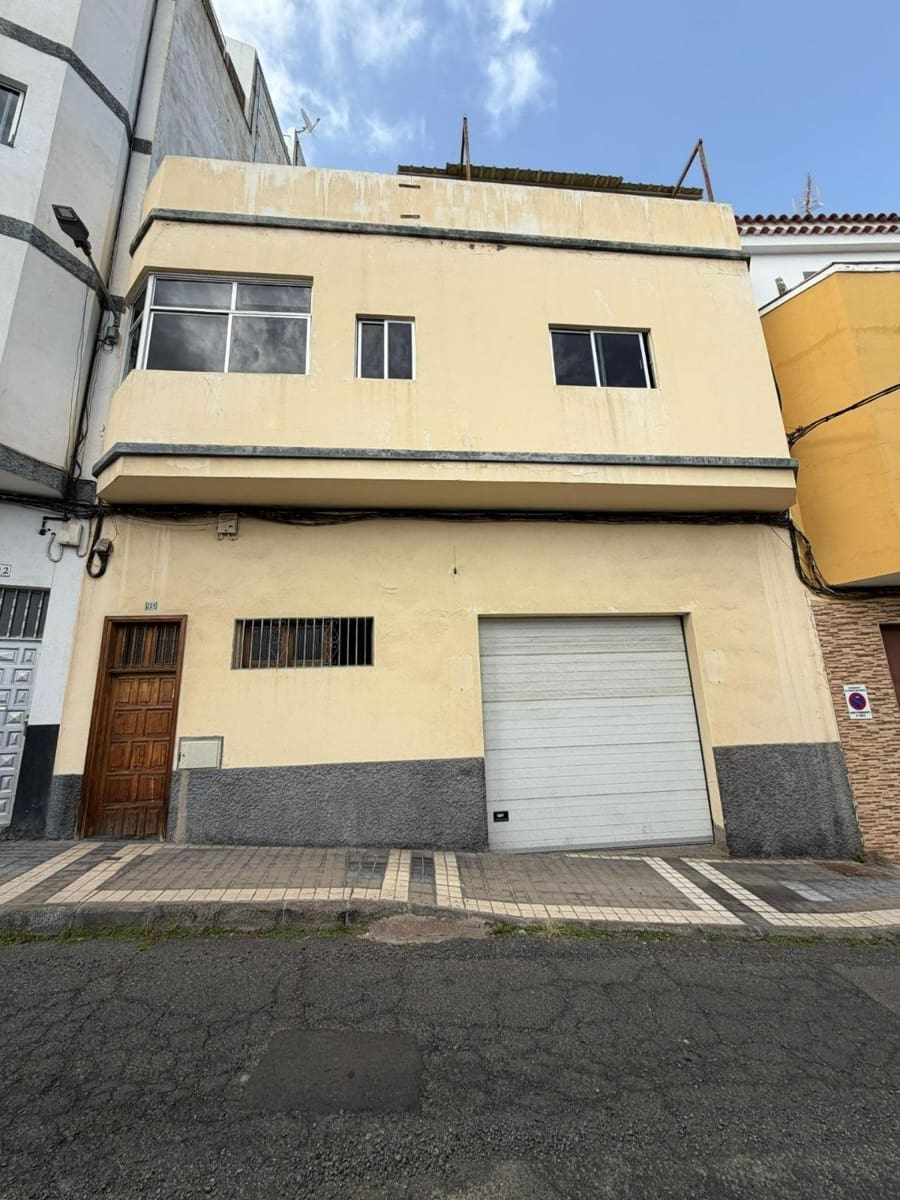 3 quarto Moradia em Banda para venda em Las Palmas de Gran Canaria com garagem - 239 000 € (Ref: 9915870)