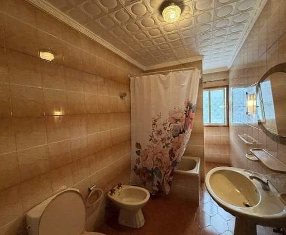 3 soverom Rekkehus til salgs i Las Palmas de Gran Canaria med garasje - € 239 000 (Ref: 9915870)