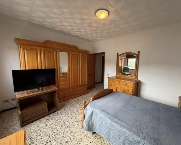 3 soverom Rekkehus til salgs i Las Palmas de Gran Canaria med garasje - € 239 000 (Ref: 9915870)