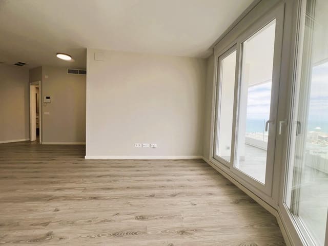 2 soverom Leilighet til leie i Las Palmas de Gran Canaria med svømmebasseng garasje - € 1 200 (Ref: 9929445)