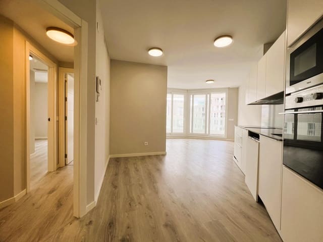 2 soverom Leilighet til leie i Las Palmas de Gran Canaria med svømmebasseng garasje - € 1 200 (Ref: 9929445)