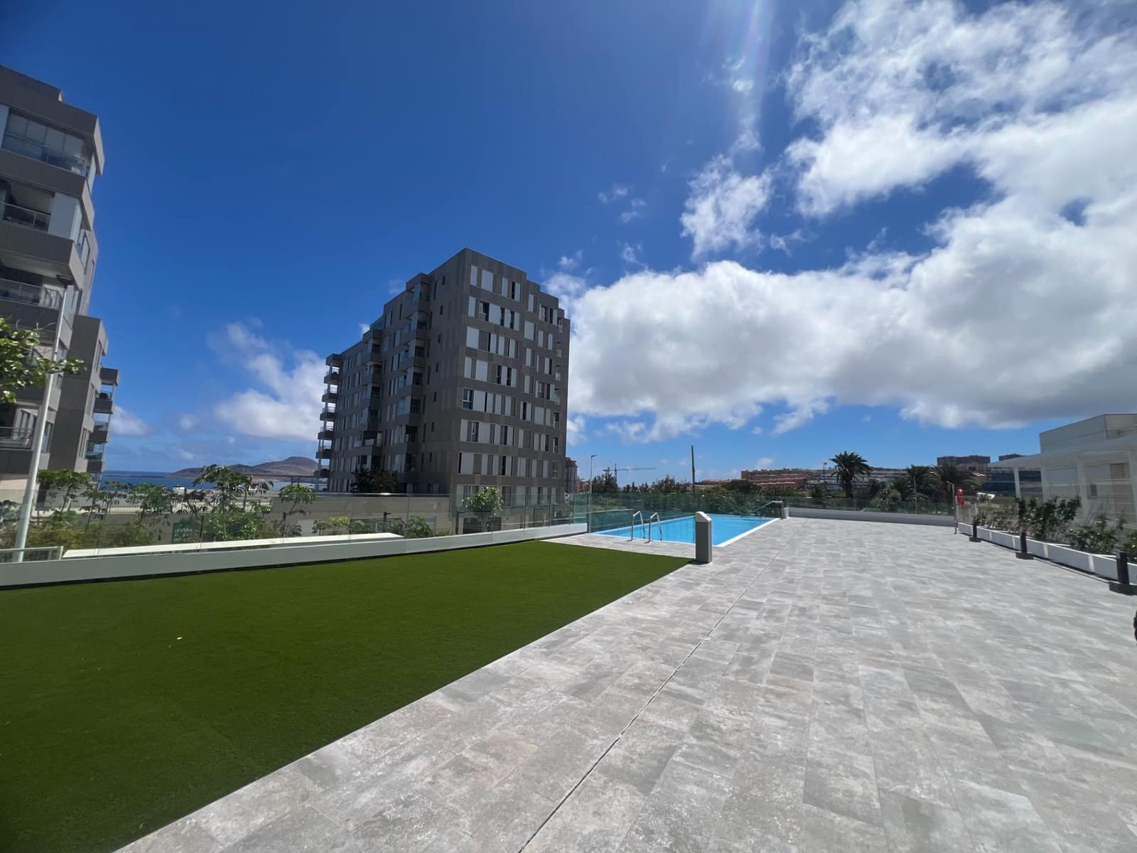 2 bedroom Flat for rent in Las Palmas de Gran Canaria with pool garage - € 1,200 (Ref: 9929445)