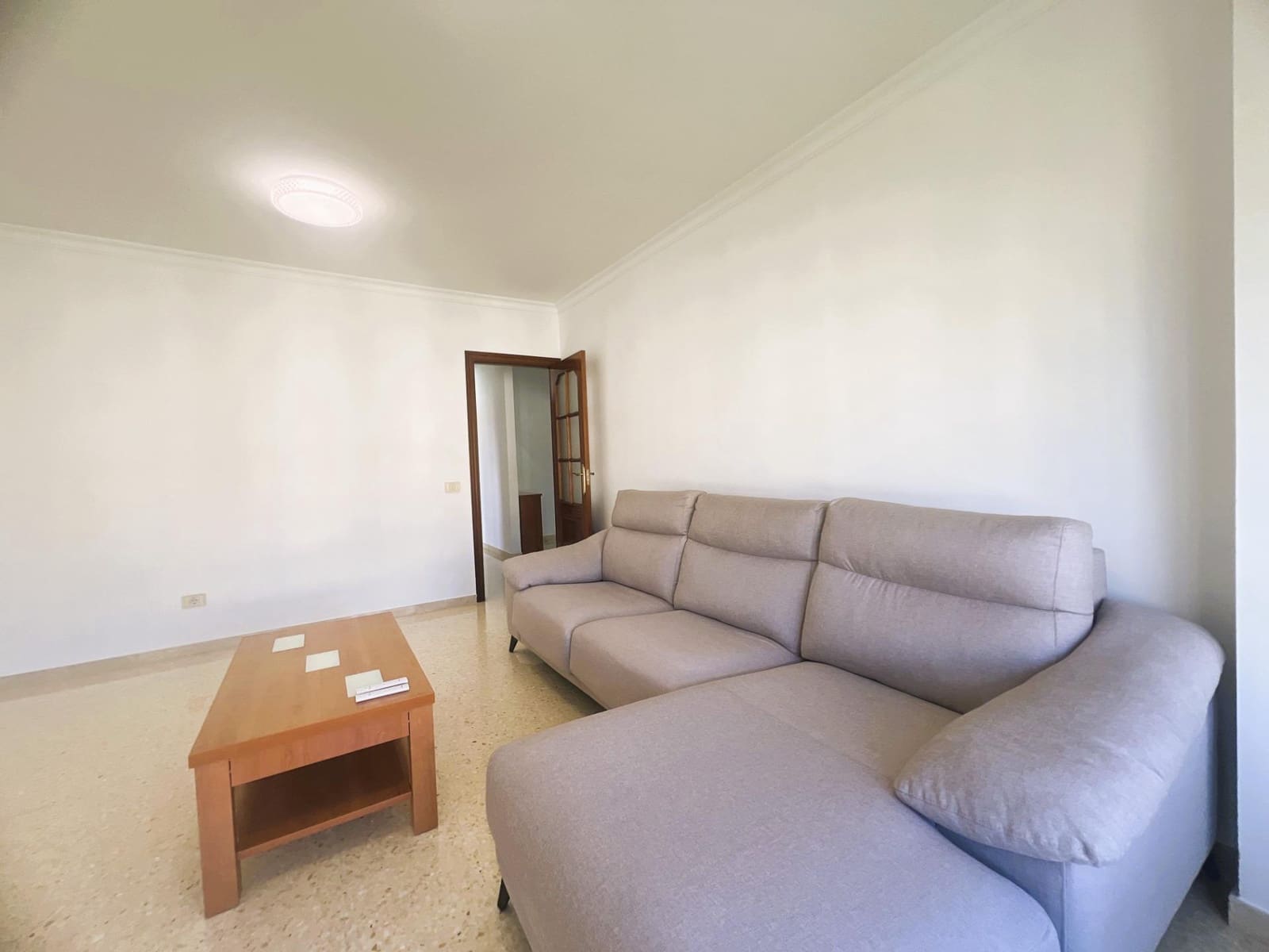 3 soverom Leilighet til leie i Las Palmas de Gran Canaria med garasje - € 950 (Ref: 9929446)