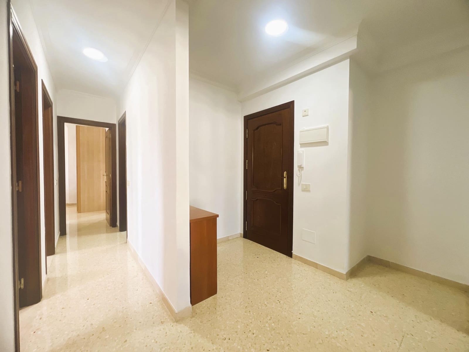 3 soverom Leilighet til leie i Las Palmas de Gran Canaria med garasje - € 950 (Ref: 9929446)