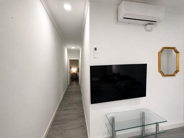 Appartement de 2 chambres à louer à Santa Catalina - Canteras, Las Palmas de Gran Canaria - 1 150 € (Ref: 9938251)