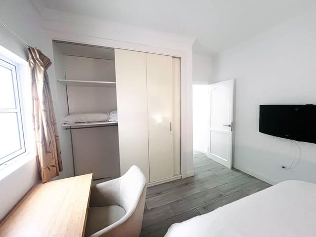 Appartement de 2 chambres à louer à Santa Catalina - Canteras, Las Palmas de Gran Canaria - 1 150 € (Ref: 9938251)