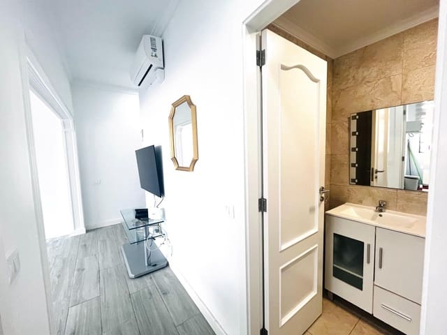 Appartement de 2 chambres à louer à Santa Catalina - Canteras, Las Palmas de Gran Canaria - 1 150 € (Ref: 9938251)