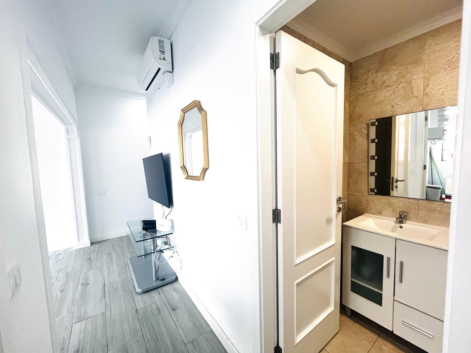 Appartement de 2 chambres à louer à Las Palmas de Gran Canaria - 1 150 € (Ref: 9938251)