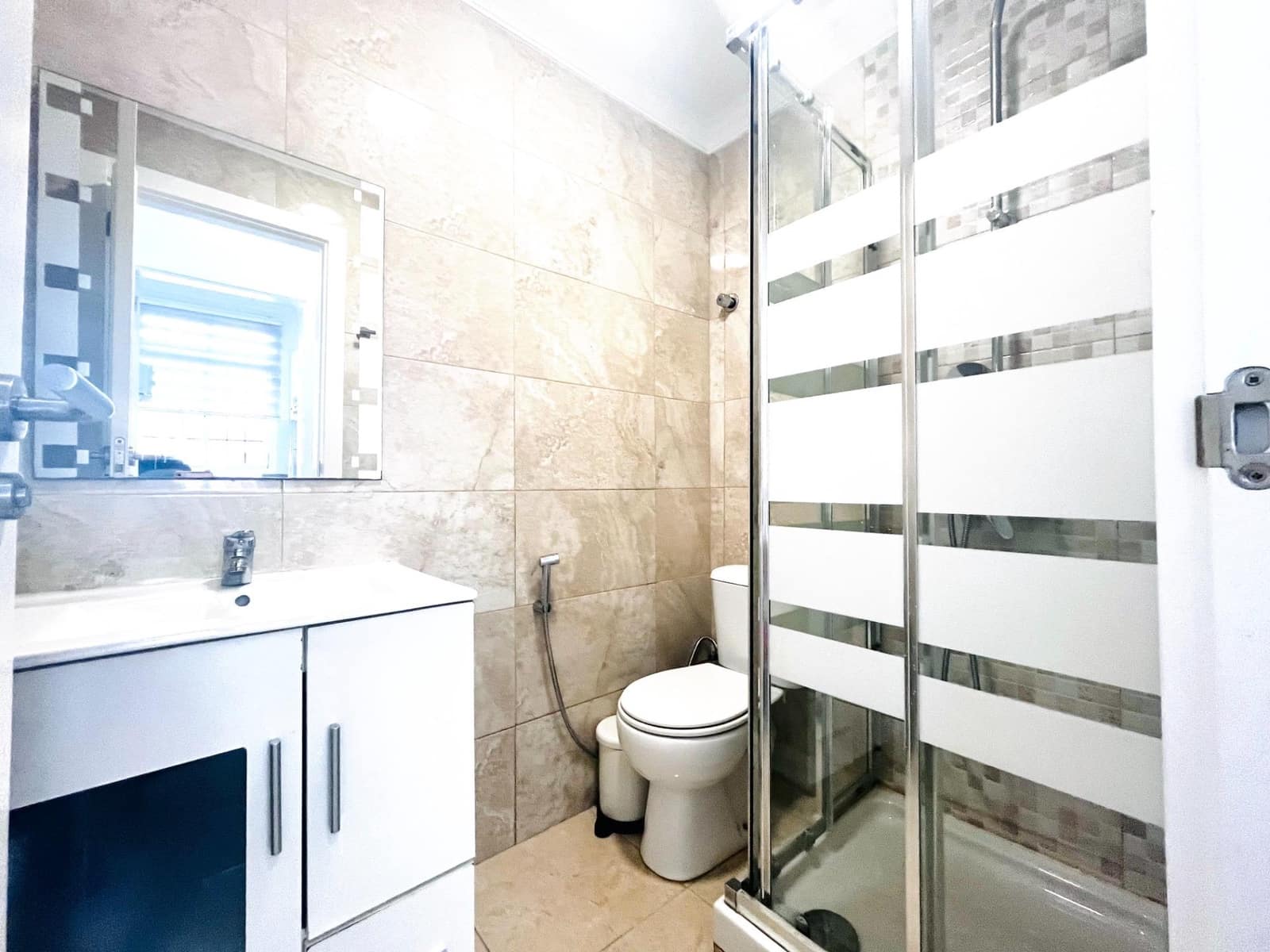 Appartement de 2 chambres à louer à Las Palmas de Gran Canaria - 1 150 € (Ref: 9938251)