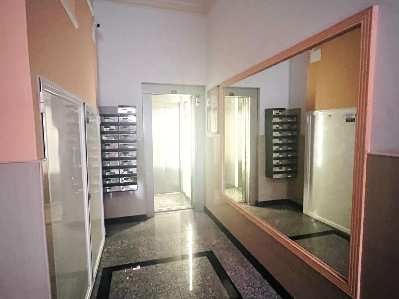 Appartement de 2 chambres à louer à Las Palmas de Gran Canaria - 1 150 € (Ref: 9938251)