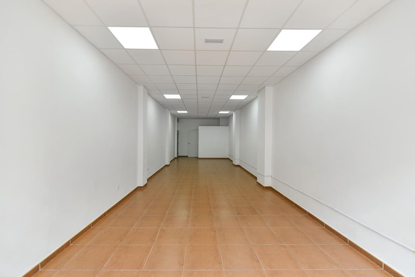 Erhverv til leje i Las Palmas de Gran Canaria - € 1.500 (Ref: 9952672)