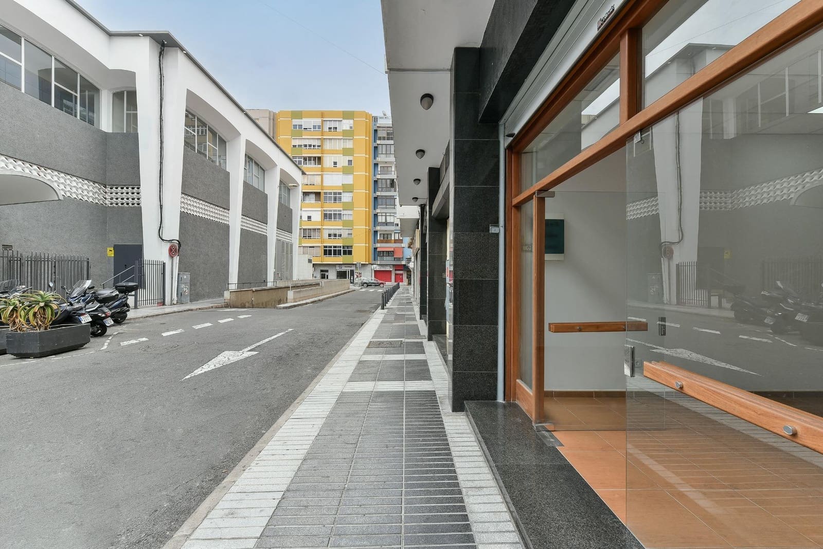 Erhverv til leje i Las Palmas de Gran Canaria - € 1.500 (Ref: 9952672)