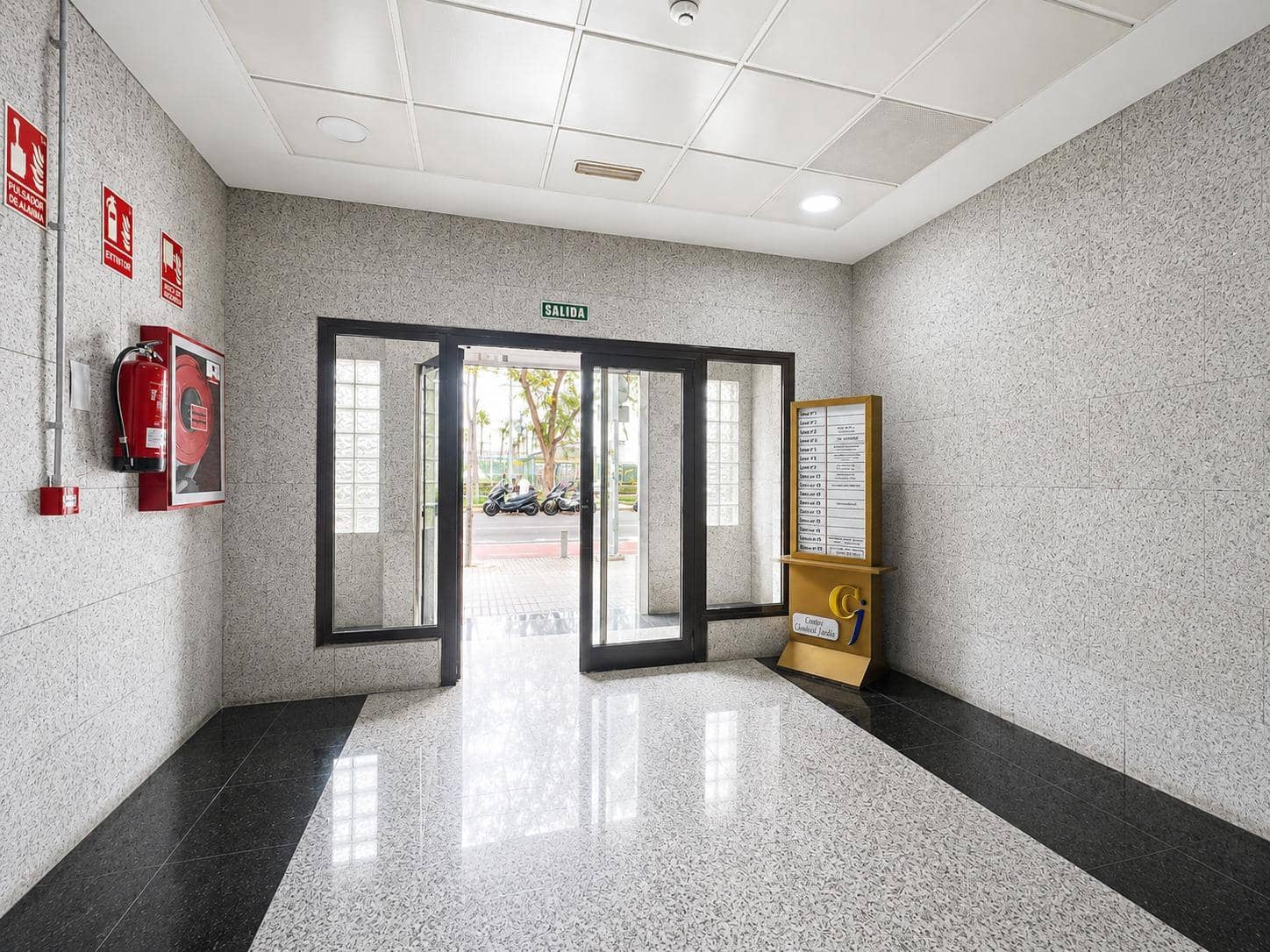 Kantoor te koop in Las Palmas de Gran Canaria - € 150.000 (Ref: 9959819)
