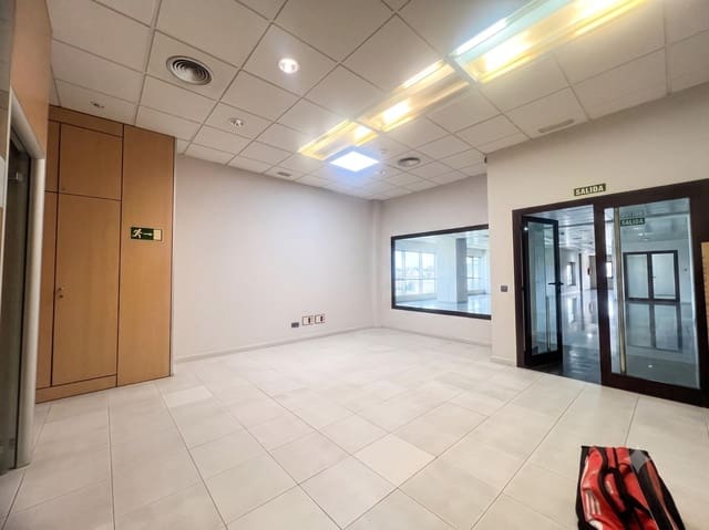 Kantoor te koop in Las Palmas de Gran Canaria - € 150.000 (Ref: 9959819)