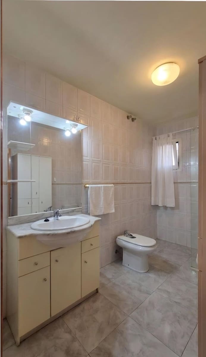 3 sypialnia Mieszkanie na sprzedaż w Santa Lucia de Tirajana z garażem - 105 000 € (Ref: 9973360)
