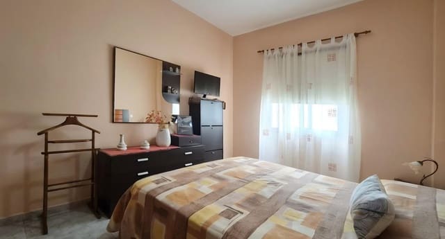 3 soverom Leilighet til salgs i Santa Lucía de Tirajana med garasje - € 105 000 (Ref: 9973360)