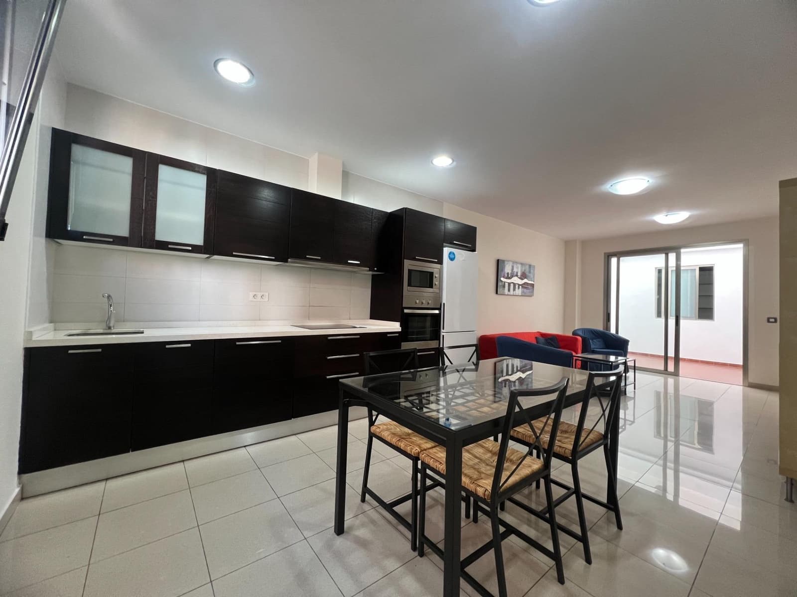 3 quarto Apartamento para arrendar em Las Palmas de Gran Canaria - 950 € (Ref: 9975477)