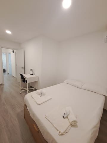 5 makuuhuone Omakotitalo vuokrattavana paikassa El Palo, Málaga kaupunki mukana 
autotalli - 2 450 € (Ref: 9131690)