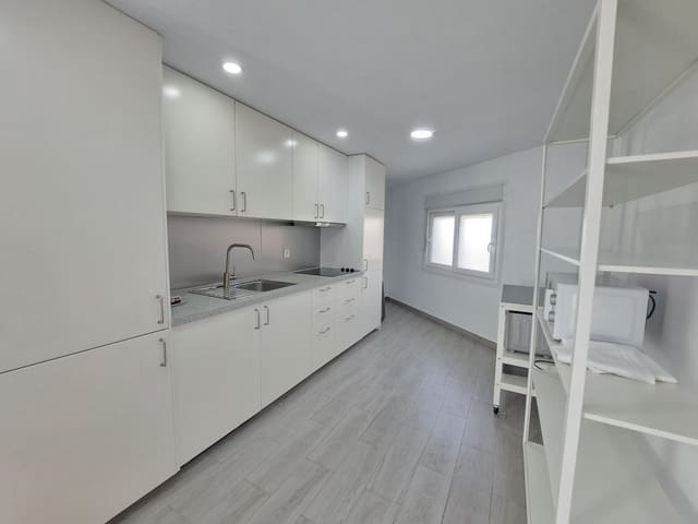 2 soveværelse Lejlighed til leje i Conde de Ureña, Málaga by - € 1.250 (Ref: 9143319)