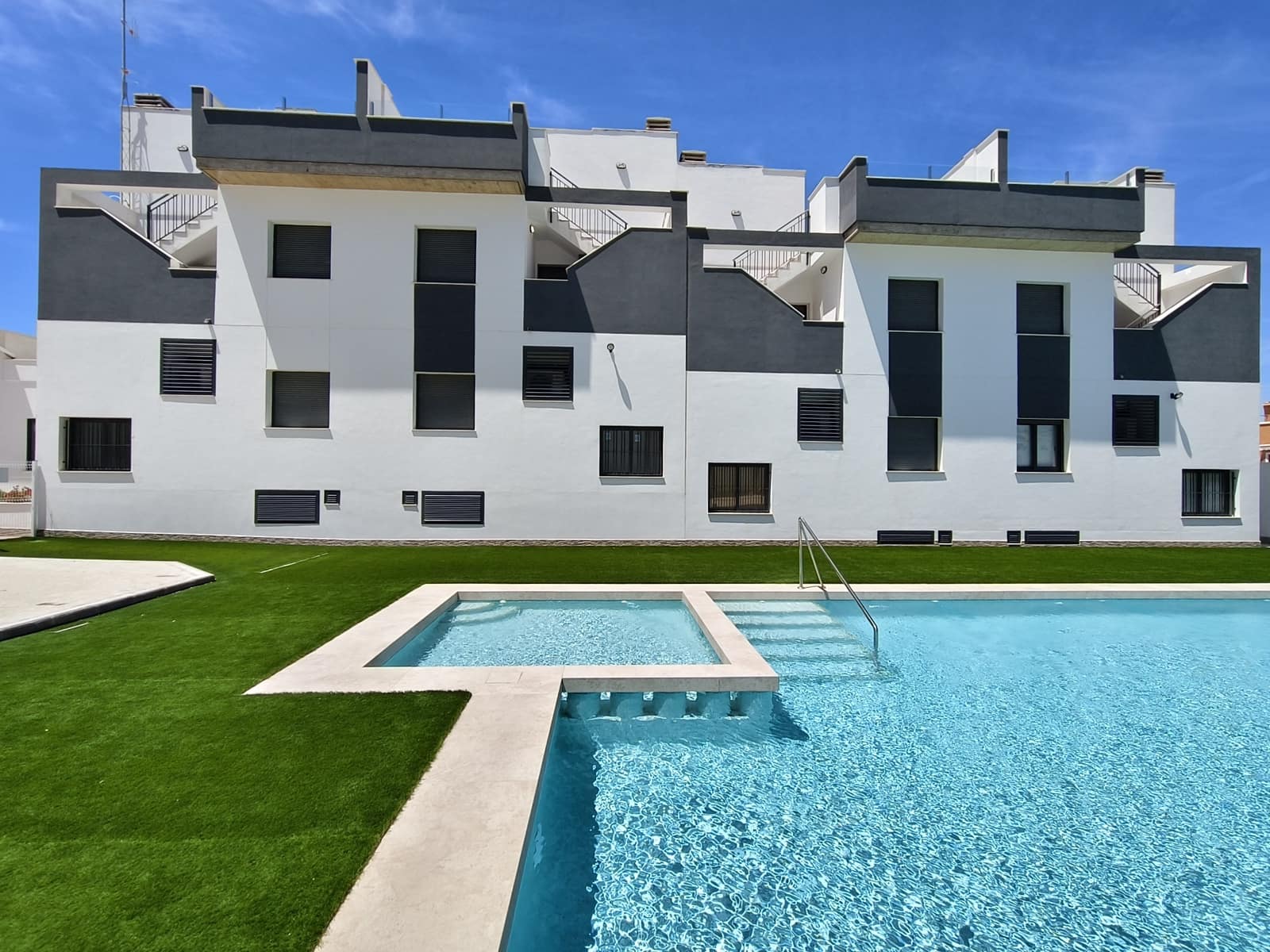 2 chambre Appartement à vendre à Orihuela Costa avec piscine garage - 249 000 € (Ref: 10041622)
