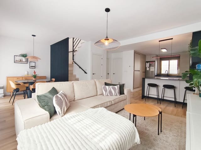 3 sovrum Radhus till salu i San Miguel de Salinas med pool garage - 259 990 € (Ref: 10041629)