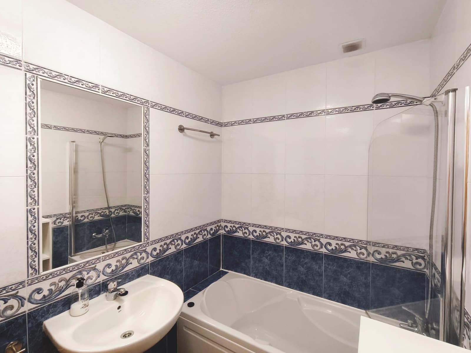 2 soverom Leilighet til salgs i Orihuela Costa med svømmebasseng - € 139 990 (Ref: 10054413)
