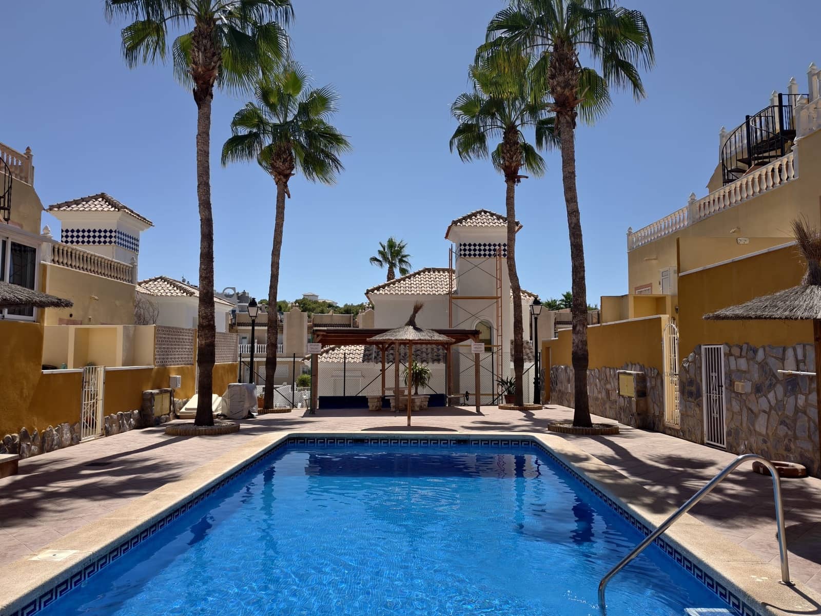 2 soverom Leilighet til salgs i Orihuela Costa med svømmebasseng - € 139 990 (Ref: 10054413)