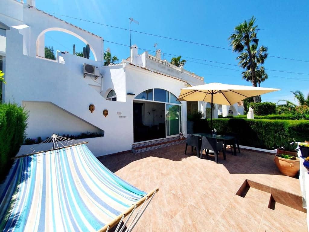 2 bedroom Terraced Villa for sale in Orihuela Costa with pool - € 219,990 (Ref: 10171947)