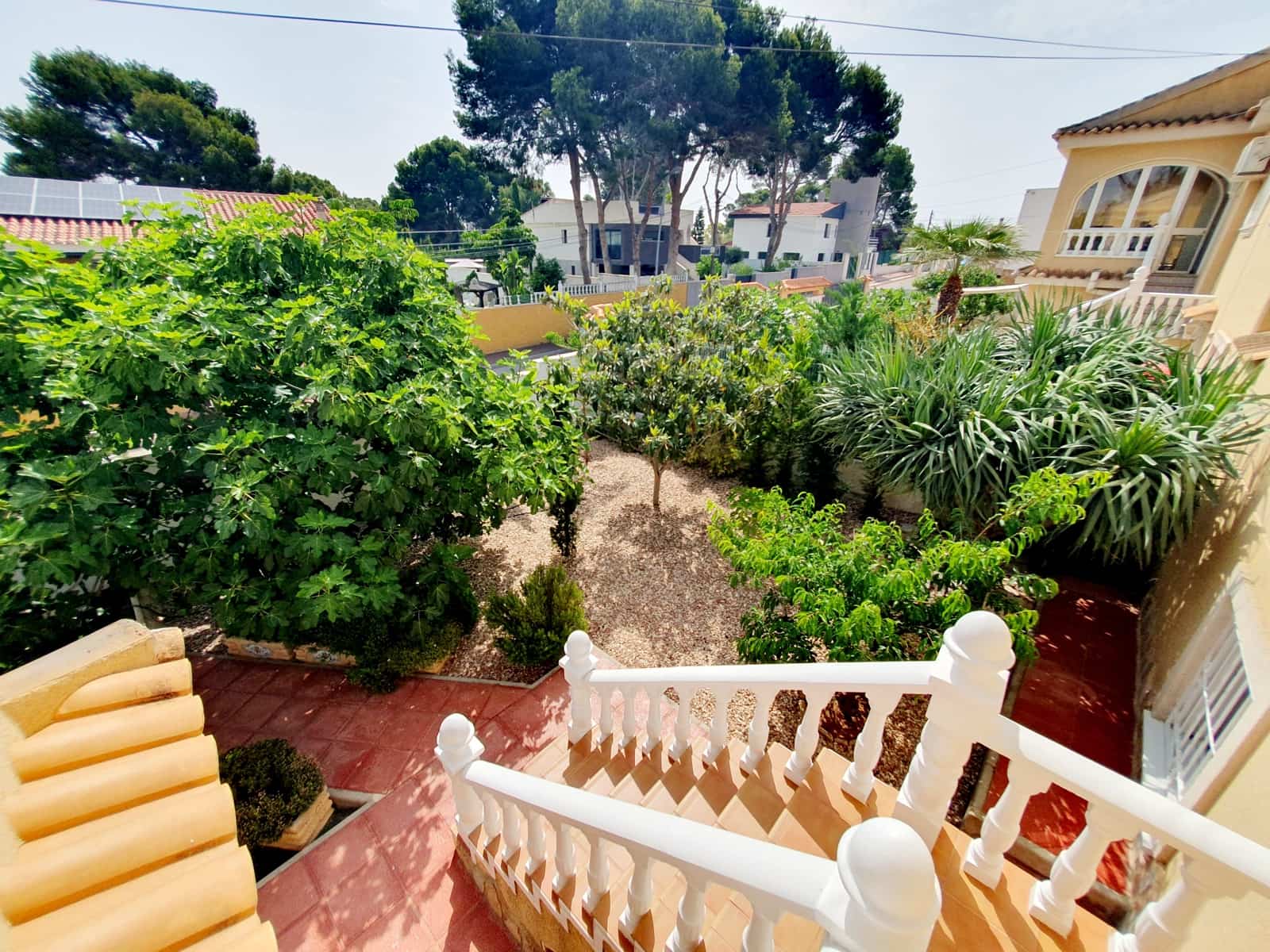 3 bedroom Villa for sale in Torrevieja with garage - € 369,000 (Ref: 9137424)