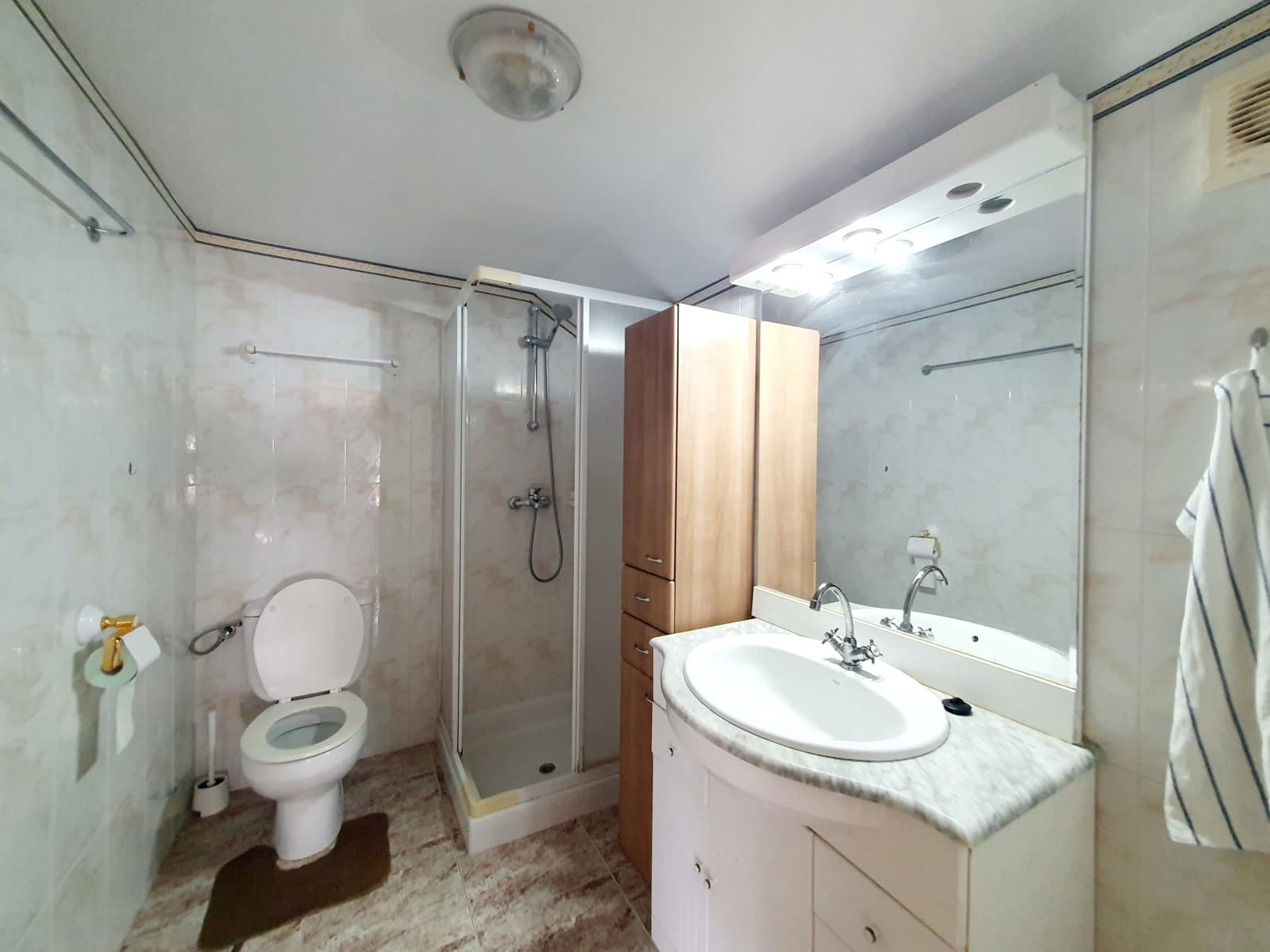 3 bedroom Villa for sale in Torrevieja with garage - € 369,000 (Ref: 9137424)