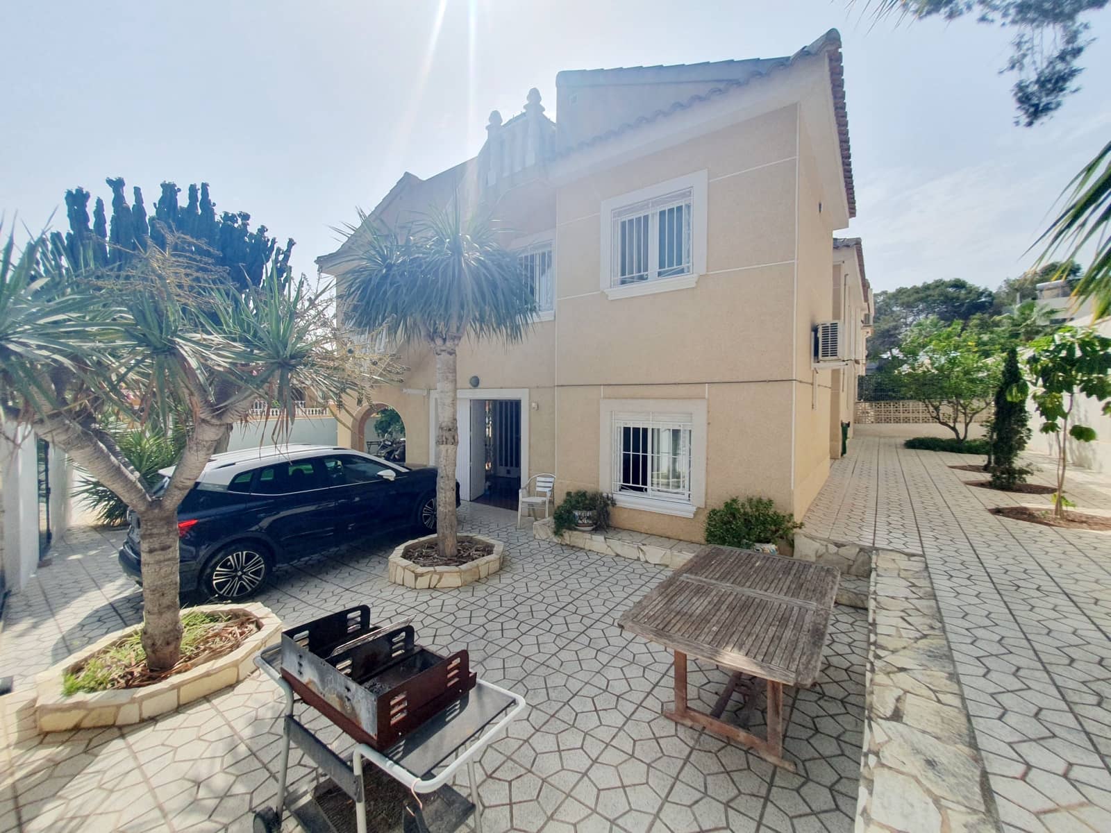 3 bedroom Villa for sale in Torrevieja with garage - € 369,000 (Ref: 9137424)