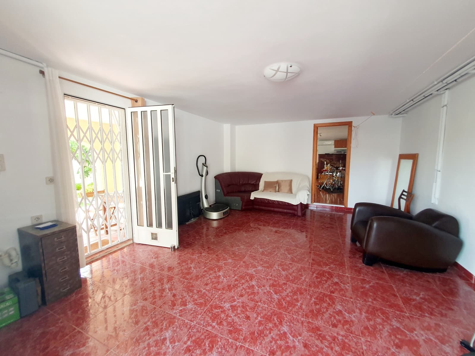 3 bedroom Villa for sale in Torrevieja with garage - € 369,000 (Ref: 9137424)