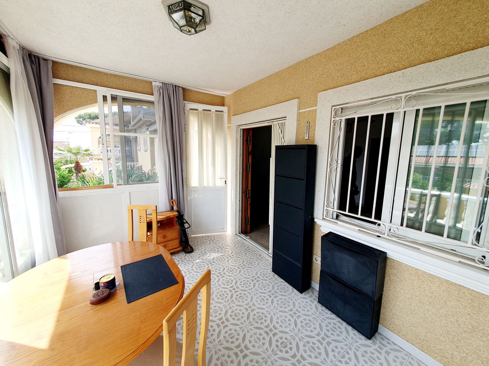 3 bedroom Villa for sale in Torrevieja with garage - € 369,000 (Ref: 9137424)